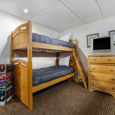 보인폴스 Boyne Mountain Getaway, Unit B 아파트 호텔 외부 사진