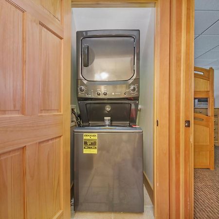 보인폴스 Boyne Mountain Getaway, Unit B 아파트 호텔 외부 사진
