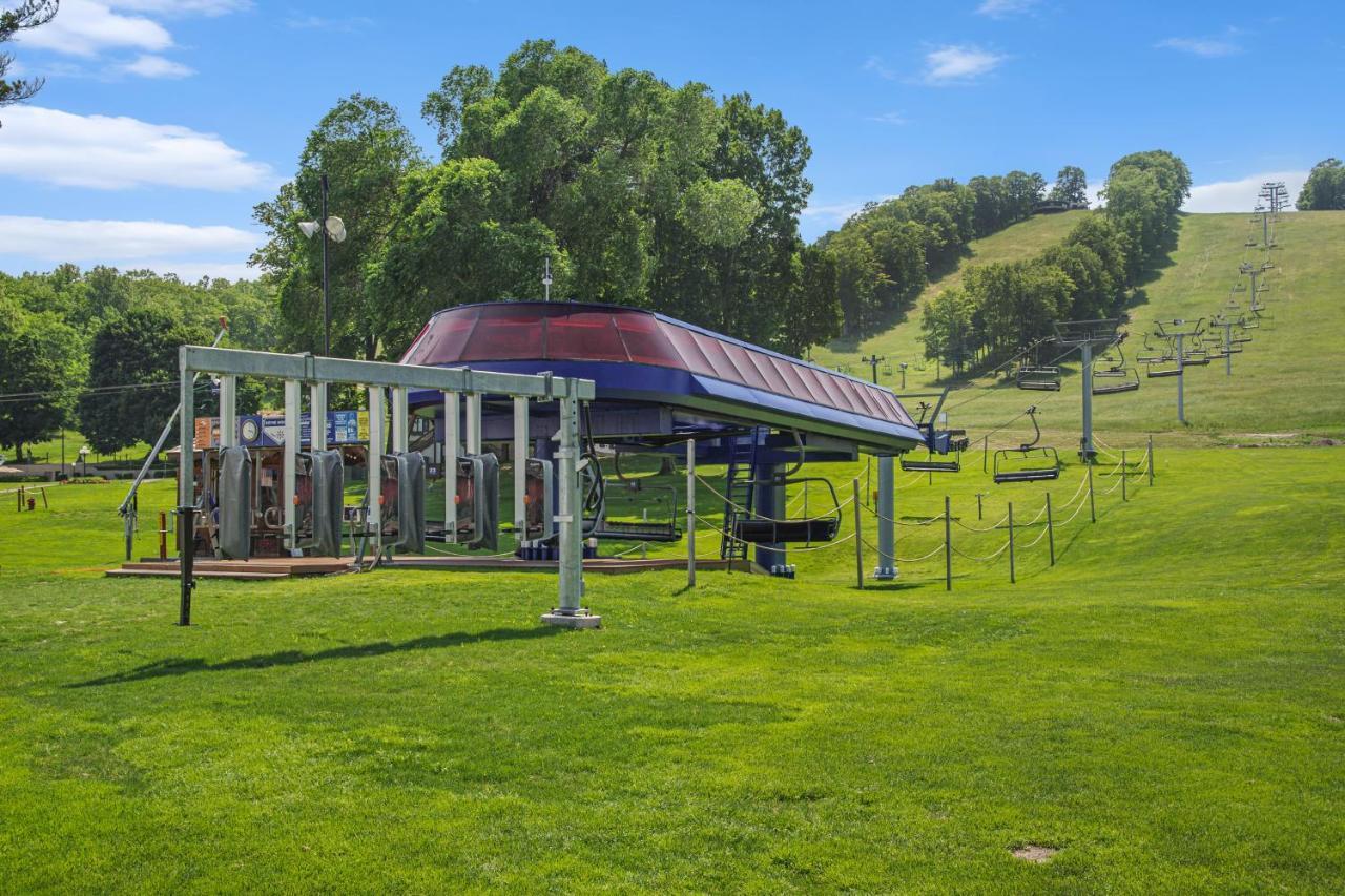 보인폴스 Boyne Mountain Getaway, Unit B 아파트 호텔 외부 사진